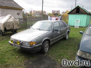 Битый автомобиль Saab 9000