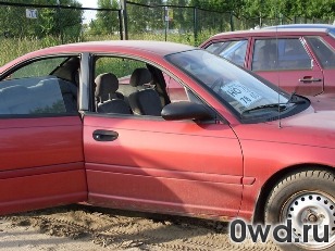 Битый автомобиль Dodge Neon