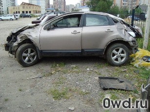 Битый автомобиль Nissan Qashqai