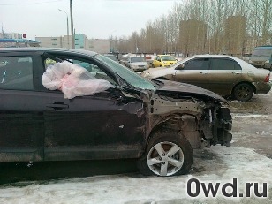 Битый автомобиль Nissan Qashqai