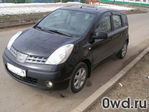 Битый автомобиль Nissan Note